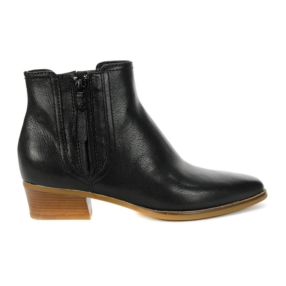 Cole Haan Women's Hadlyn Black Leather Bootie Size 6b